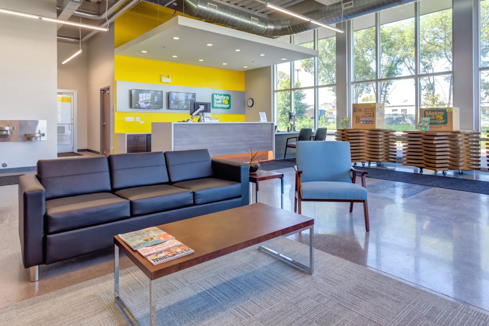 Leasing office at Metro Self Storage in Addison, IL
