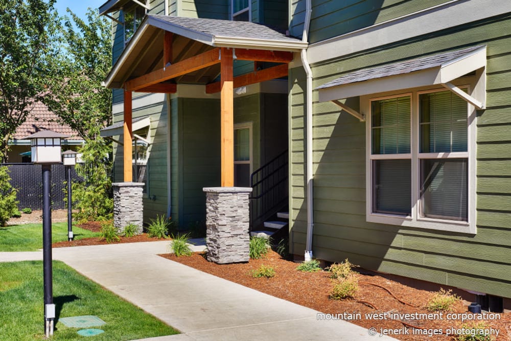 Exterior at Heritage Meadow Apartments in Eugene, Oregon