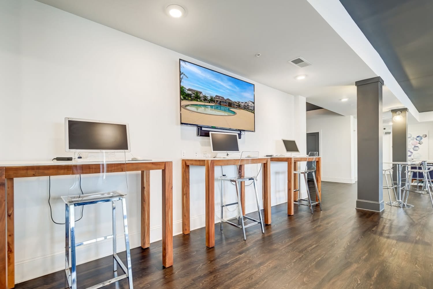 Photos of Creekside at Greenlawn Apartment Homes in Columbia, South