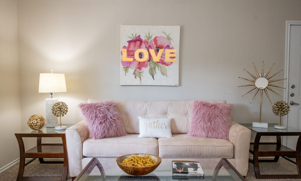 Living room at Arbors of Pleasant Valley in Little Rock, Arkansas