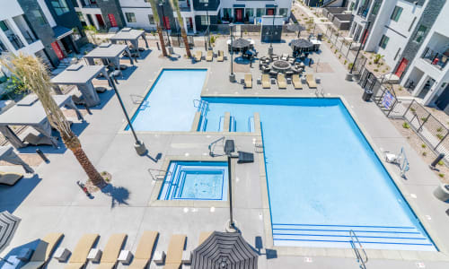 Roof top pool EVO Apartments in Las Vegas, Nevada