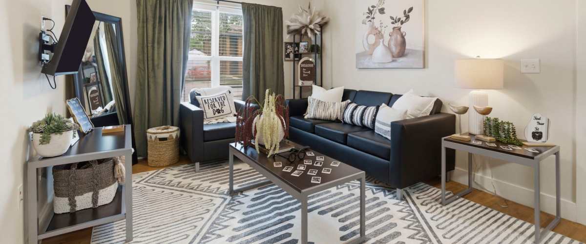 Cozy living room with modern decor at Beacon Springfield in Springfield, Missouri
