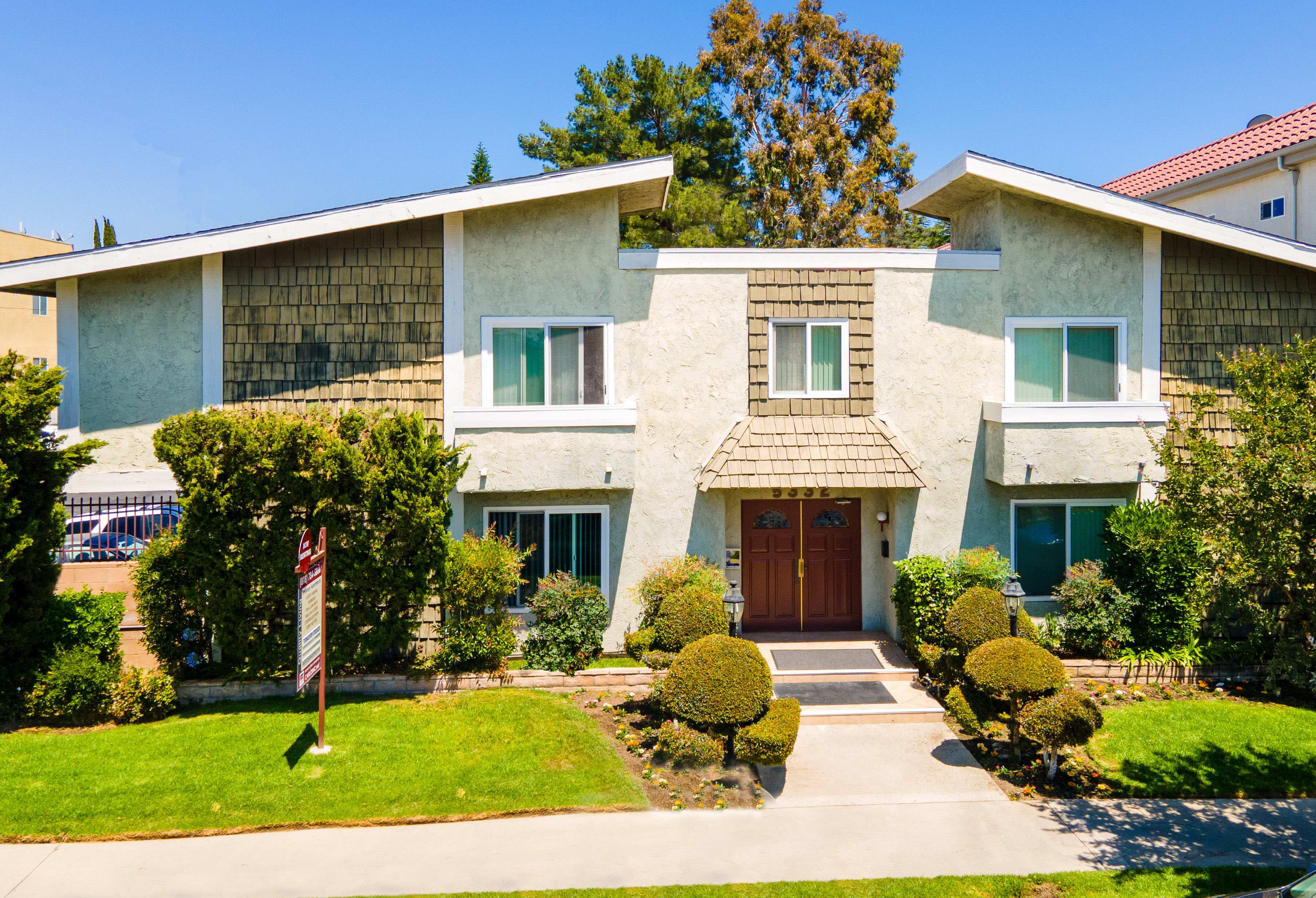 Exterior entrance area at The Embassy Apartments in Sherman Oaks, California