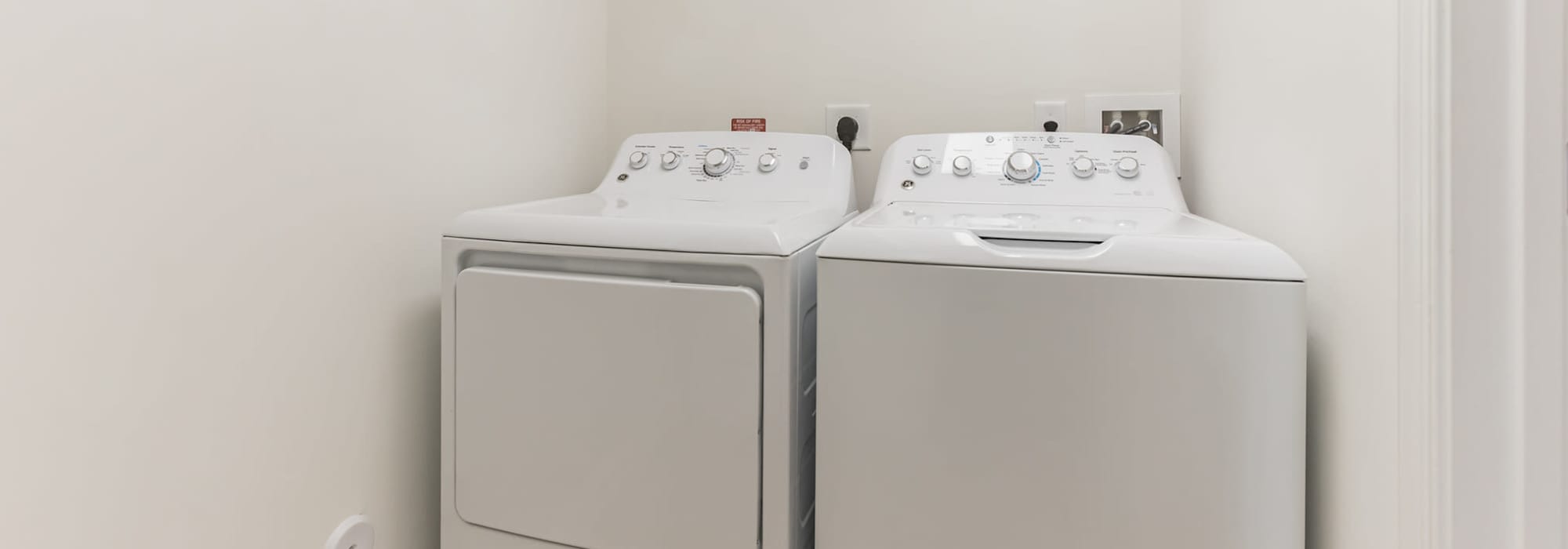 Washer and dryer at Robinson Overlook in Columbia, Maryland