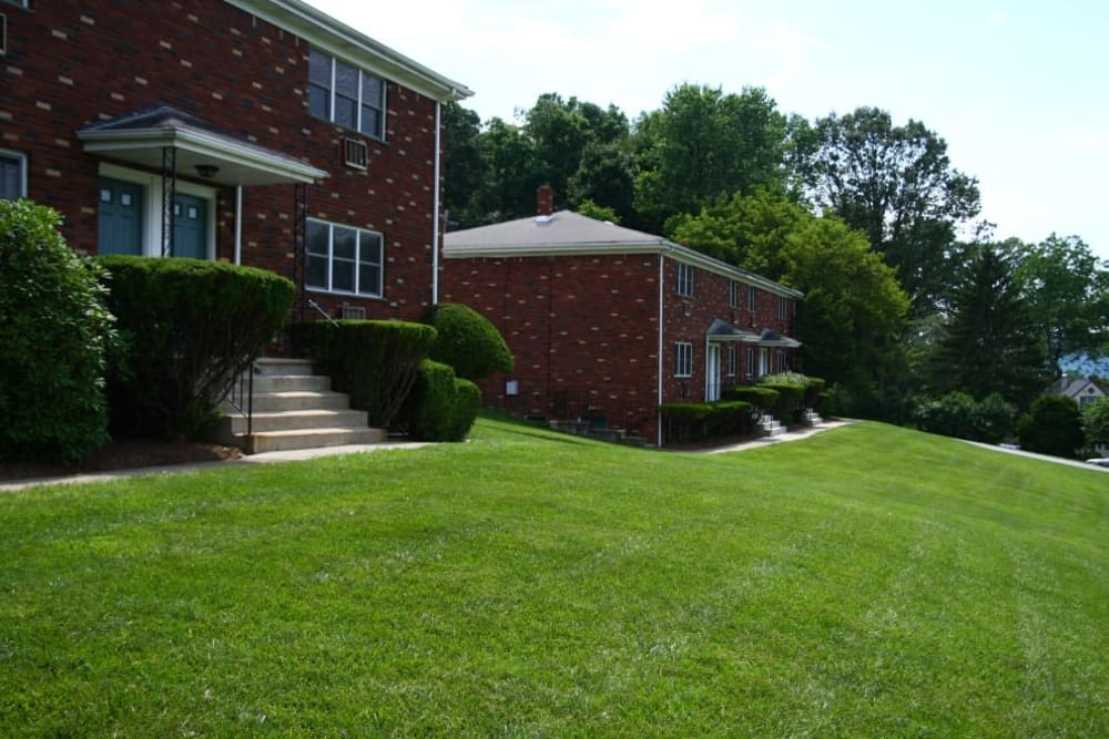 Exterior at Washington Heights in Washington, New Jersey