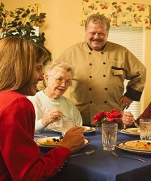 Residents dining at Regency Newcastle in Newcastle, Washington