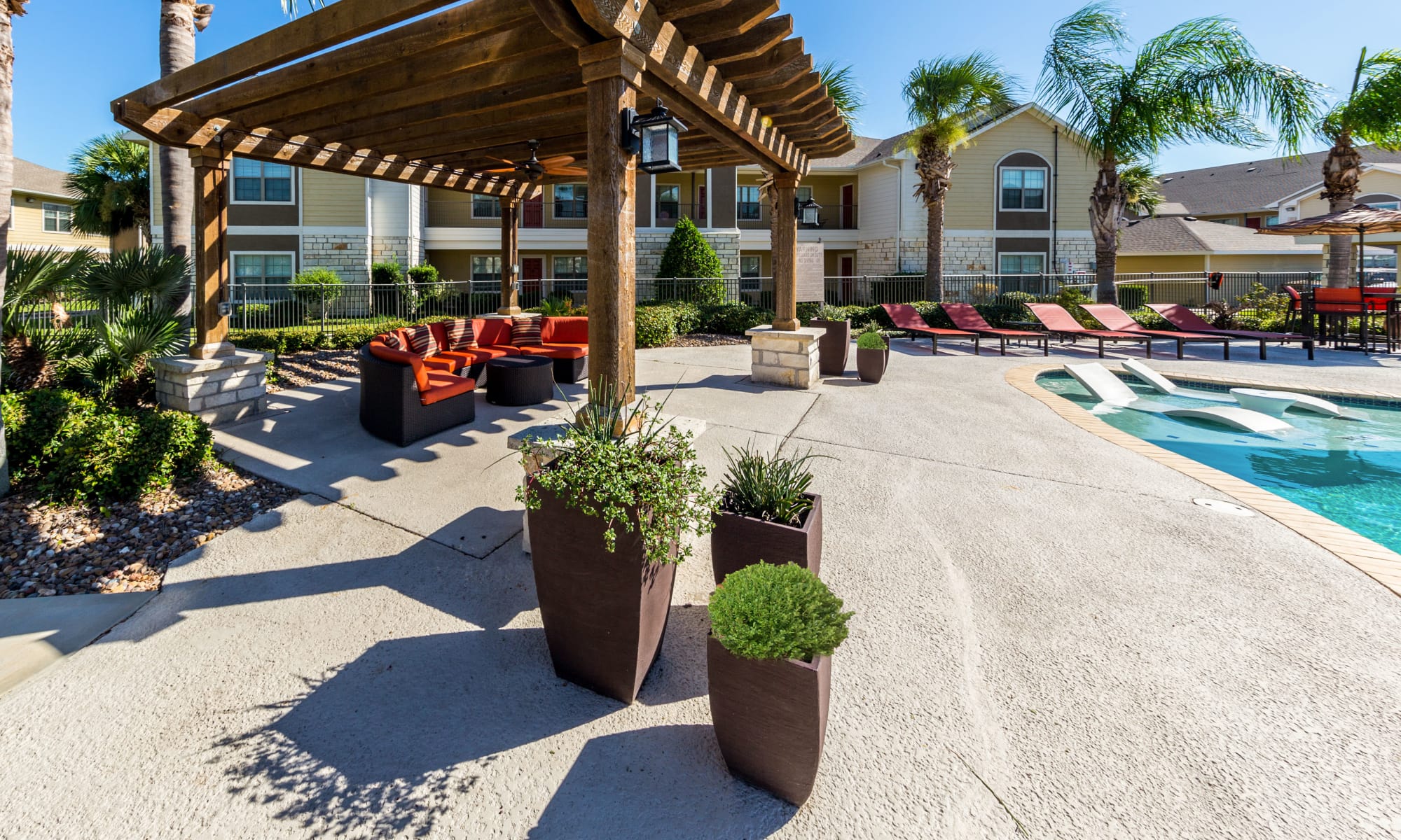 Apartments at Pavilions at Northshore in Portland, Texas