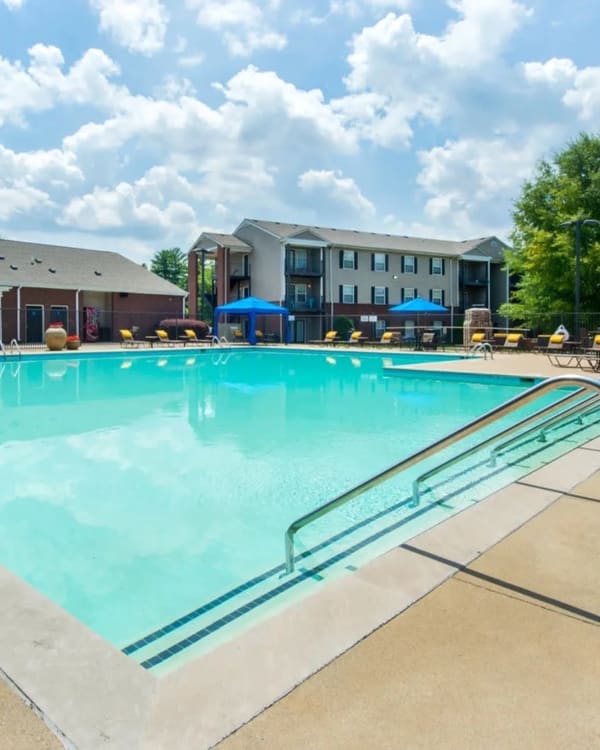 Sparkling pool at Campus Crossings in Murfreesboro, Tennessee