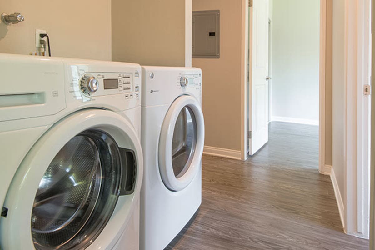 Washer and dryer at The Retreat at Thousand Oaks, Thousand Oaks, California