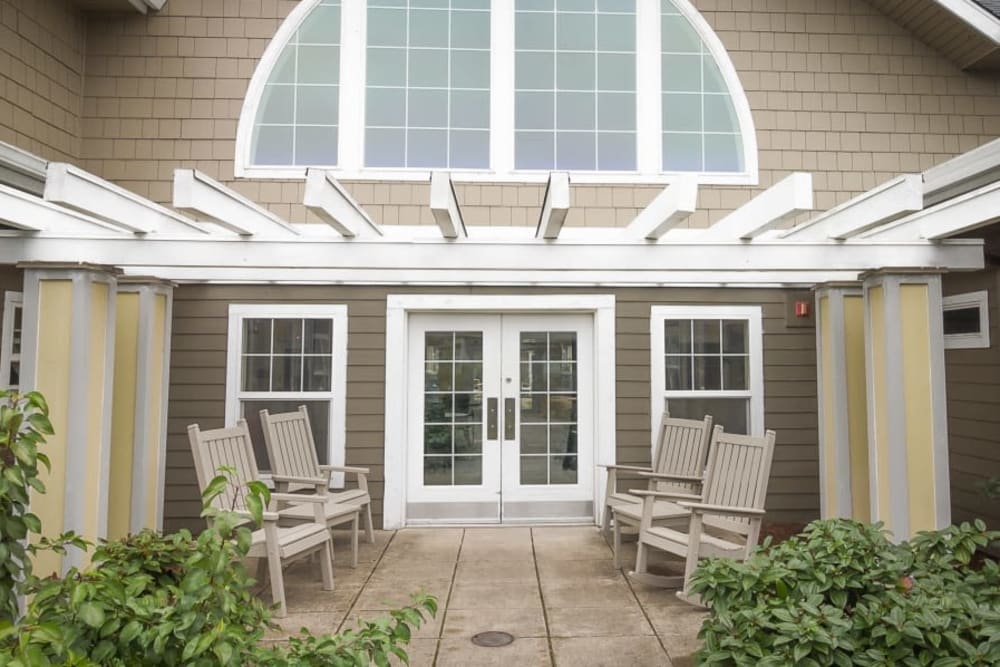 Back porch seating at Evergreen Memory Care in Eugene, Oregon.