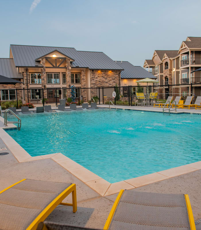 Large swimming pool at Adirondack in Independence, Missouri