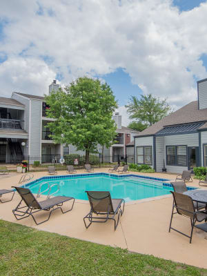 Amenities at Cedar Glade Apartments in Tulsa, Oklahoma