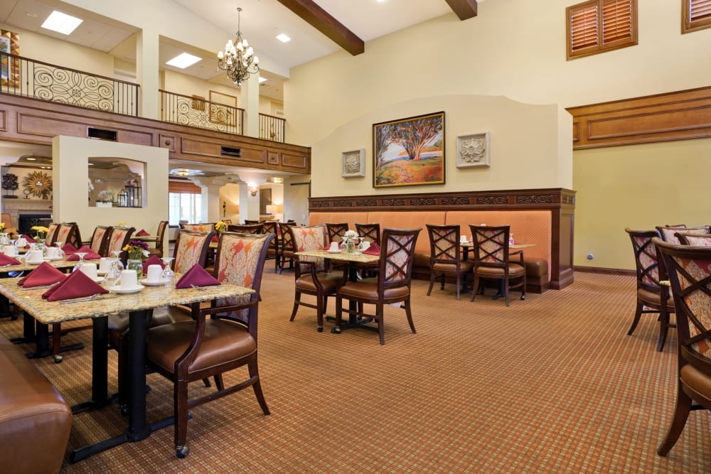 Dining hall at Estancia Del Sol in Corona, California