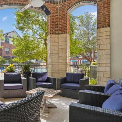 Outdoor communal area at Laurel at Lake Highlands, Dallas, Texas