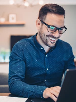 Resident working from home at Steelyard in Oklahoma City, Oklahoma