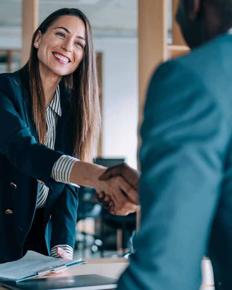 people shaking hands  Horizon Realty in Jacksonville, Florida