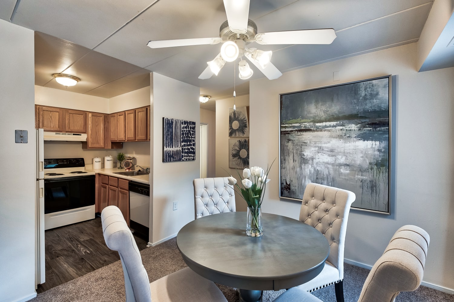 Dining Nook & Kitchen at Parkway Apartments in Williamsburg, Virginia