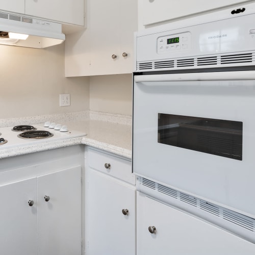 Model kitchen at Parkway Apartments in Fremont, California