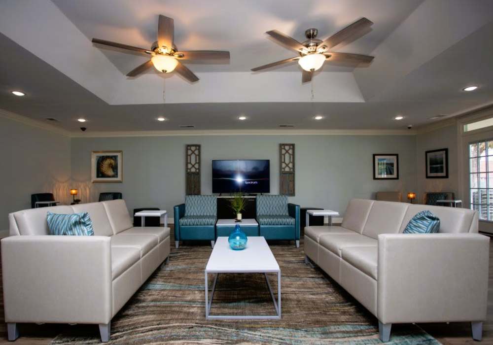 Community tennis court at Lexington Place Apartments in West Columbia, South Carolina