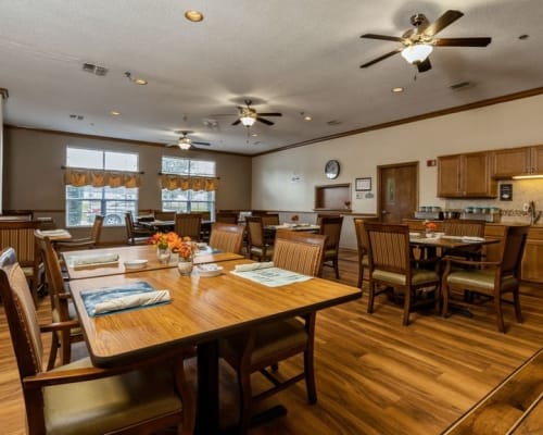 Community dining area at Trustwell Living at Urbana Place in Urbana, Ohio