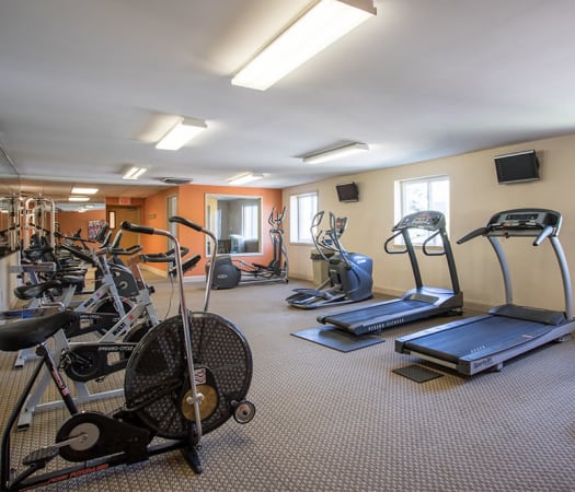 Well equipped fitness center at Idylwood Resort Apartments in Cheektowaga, New York