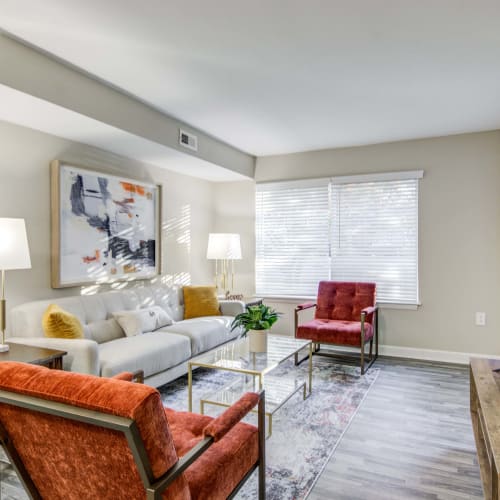 Living room at The Point at Beaufont in Richmond, Virginia