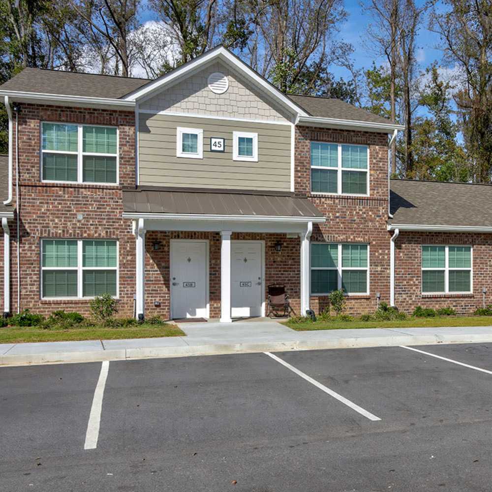 Parrish Greene in apartments Estill, South Carolina