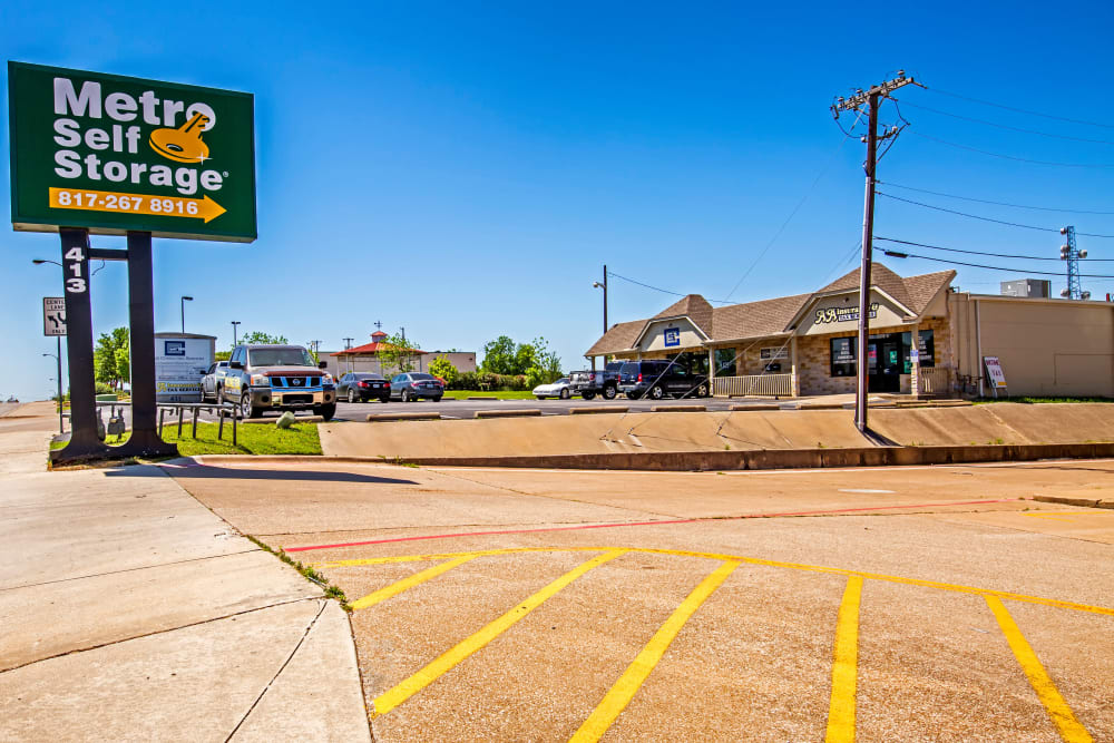Street sign at Metro Self Storage in Euless, Texas