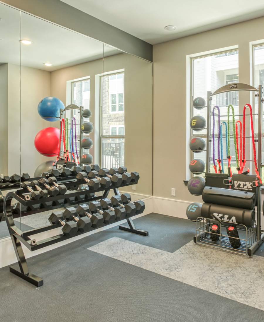 View amenities at Dakota at Shepherd in Houston, Texas