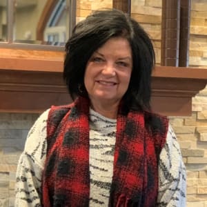 Sherry Elwell, Housekeeping at Applewood Pointe of Roseville at Central Park in Roseville, Minnesota