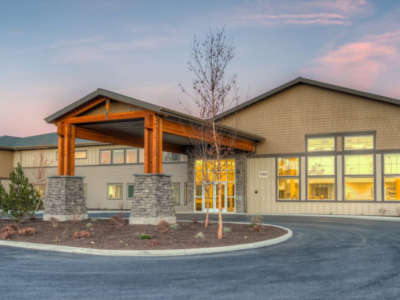 Exterior view of Juniper Springs Senior Living in Redmond, Oregon. 