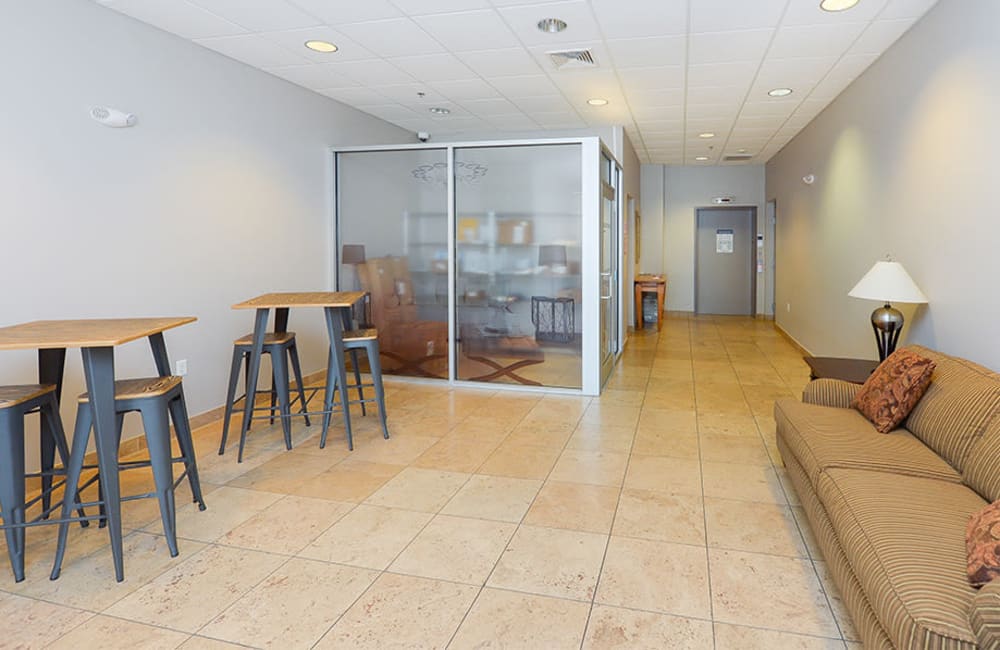 WiFi cafe at Cranford Crossing Apartment Homes in Cranford, New Jersey