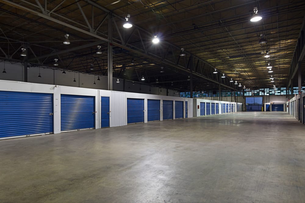 Metro Self Storage offers indoor units in Chicago, Illinois