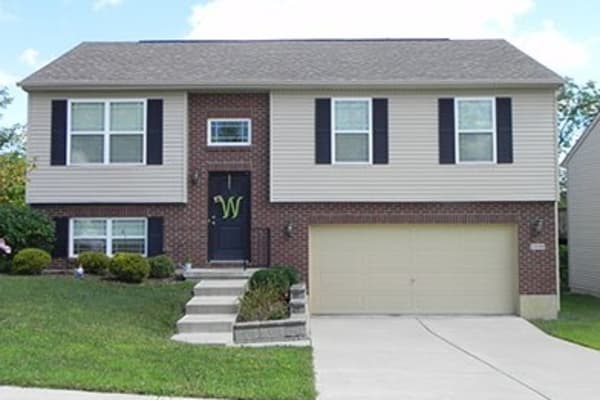 Available single family homes near Legacy Management in Ft. Wright, Kentucky