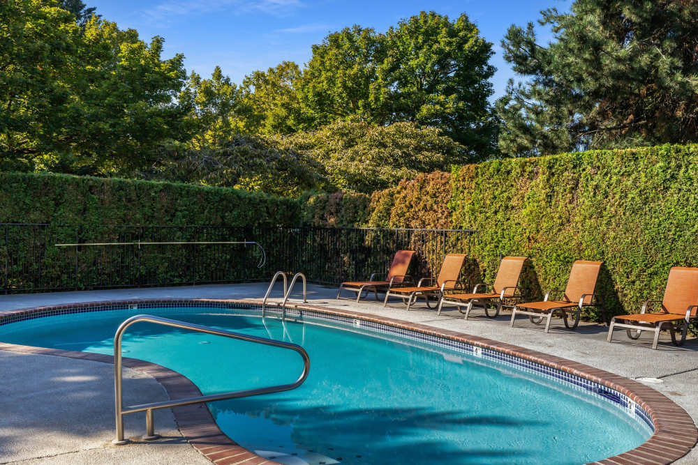 Large swimming pool at Renaissance at 29th Apartments in Vancouver, Washington