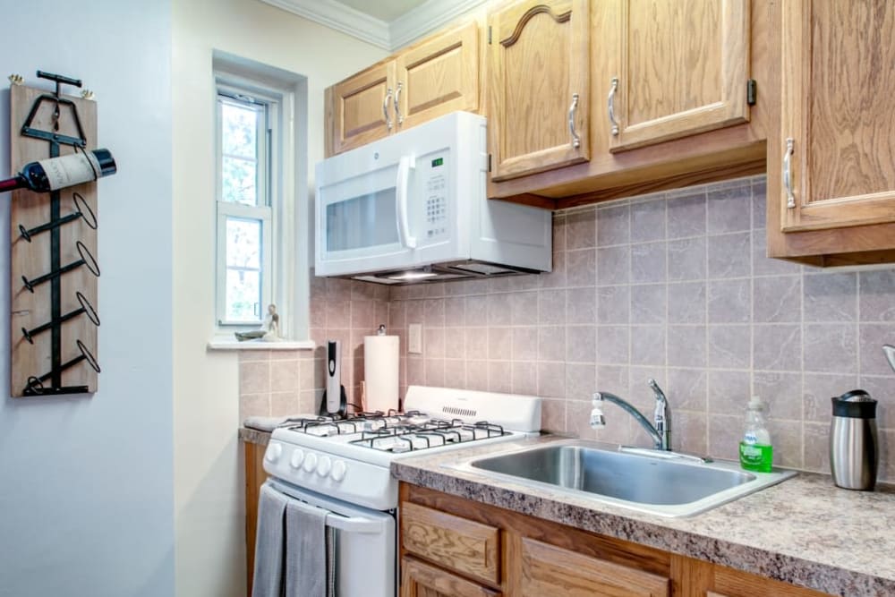 Kitchen at Linden Arms in Elizabeth, New Jersey