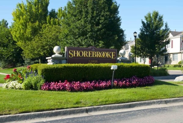 Main sign at Shorebrooke in Novi, MI