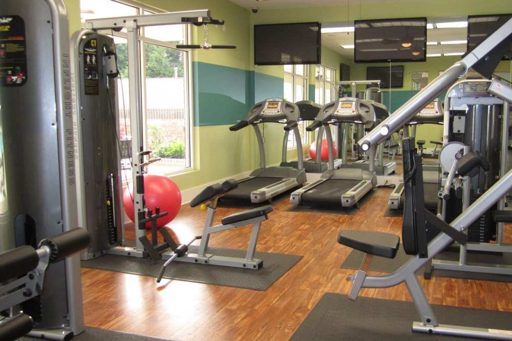 Resident lounge at Wendover At Meadowood in Greensboro, North Carolina