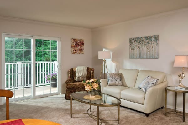 Warm and cozy bedroom at Glenmont Abbey Village in Glenmont, New York.