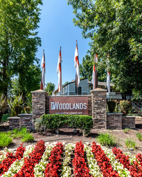 Enjoy the neighborhood at The Woodlands Apartments in Sacramento