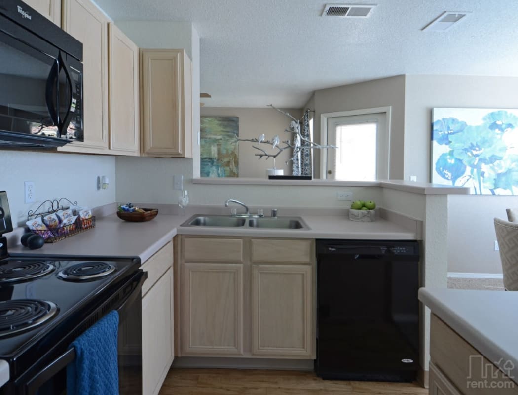 Beautiful apartment features await at La Ventana Apartment Homes in Albuquerque