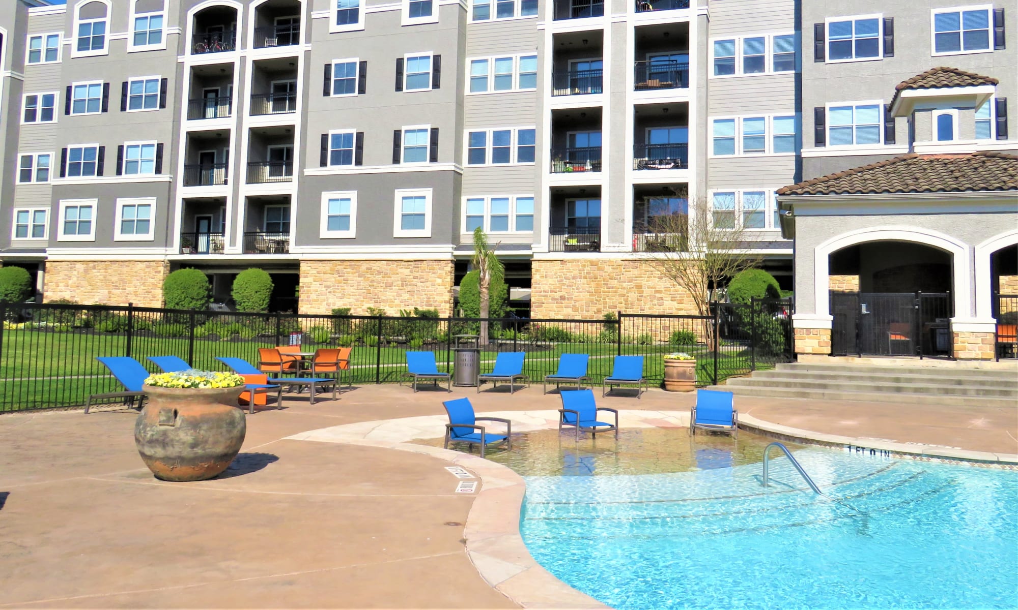 Best Apartments In The Woodlands With Garages for Rent