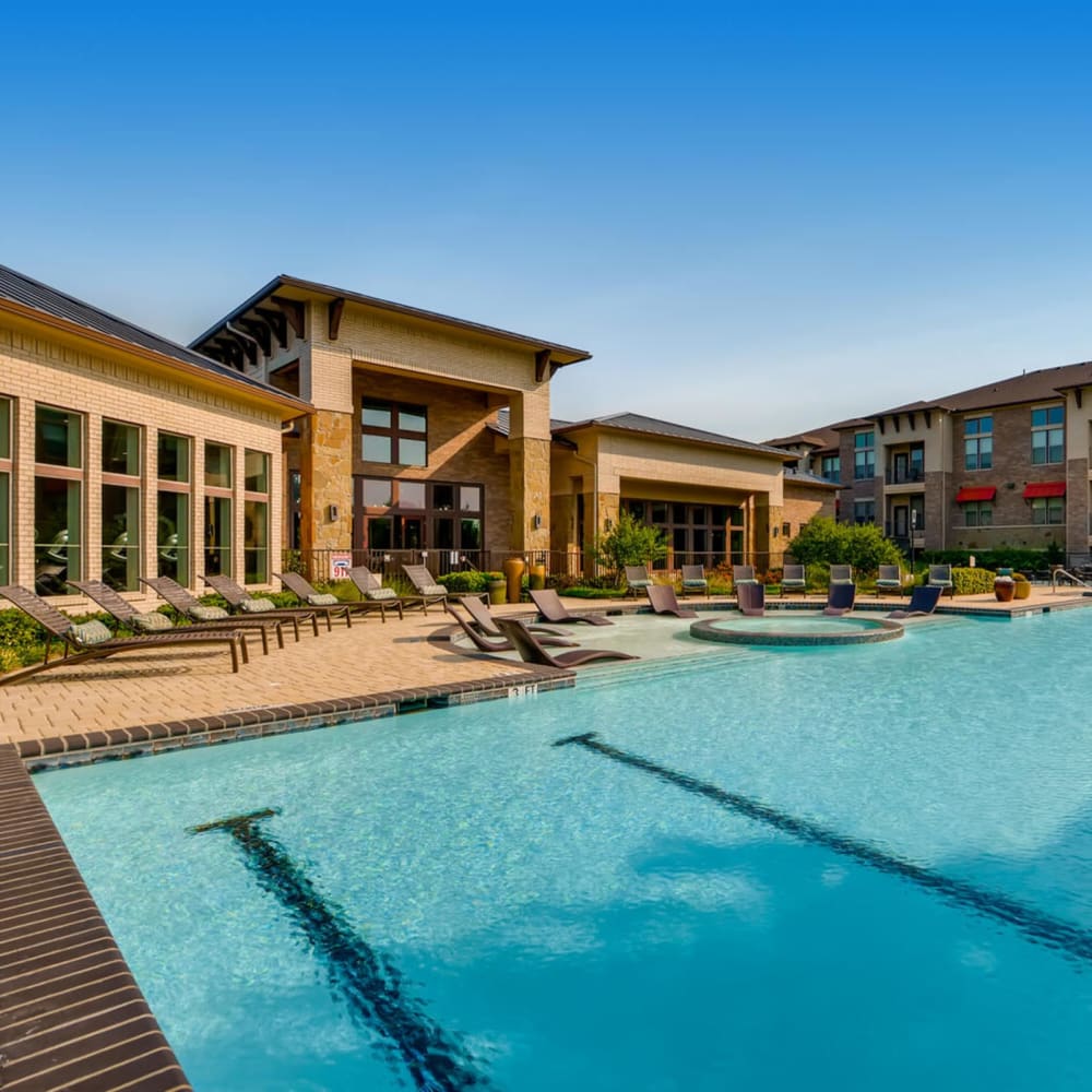 Swimming pool at Discovery at Craig Ranch in McKinney, Texas