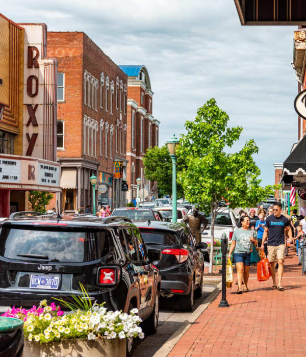 Downtown Clarksville, TN businesses to shop and eat