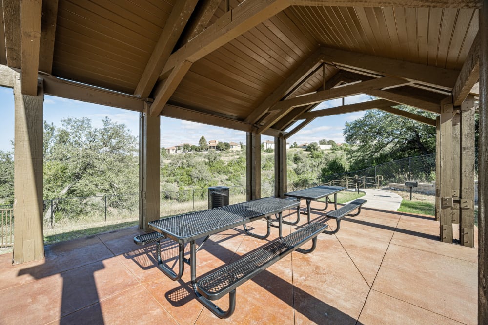Picnic area at The Residences at Panther Hollow in Marble Falls, Texas