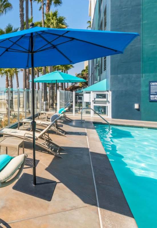 Sparkling swimming pool at 1900 Ocean Apartment Homes in Long Beach, California