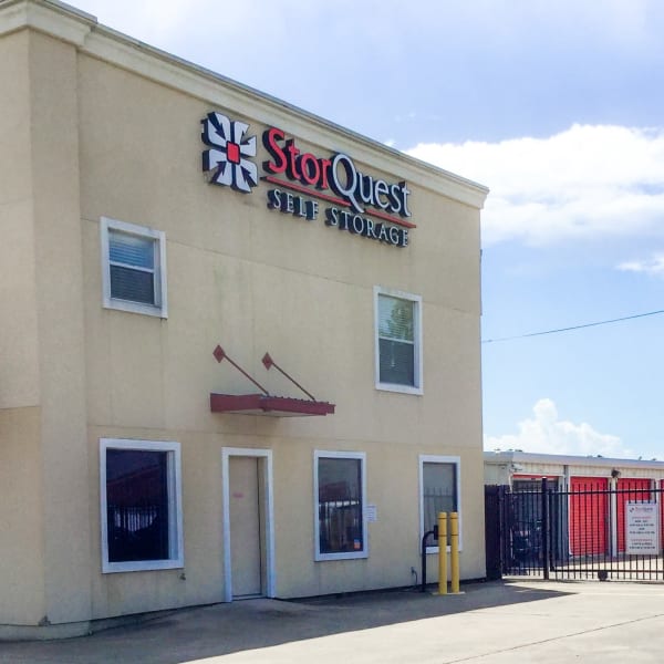Exterior at StorQuest Self Storage in Friendswood, Texas