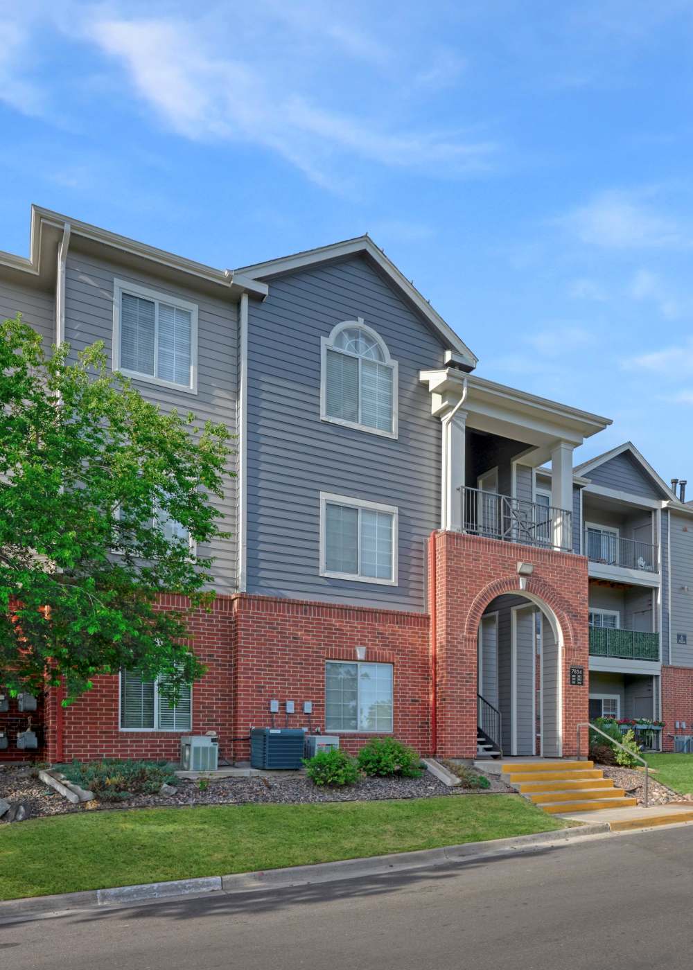Apartments at Skyecrest Apartments in Lakewood, Colorado