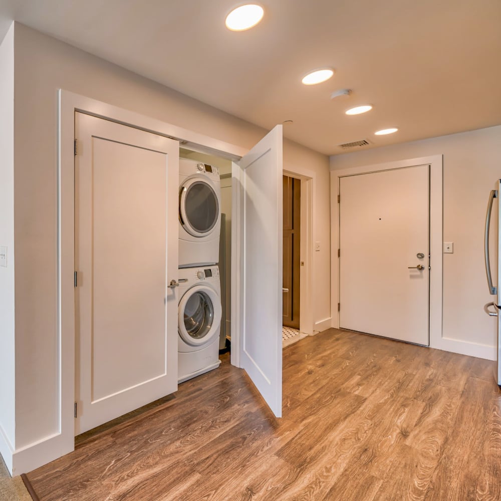 In-unit washer and dryer at 60 Mansfield Road, New London, Connecticut