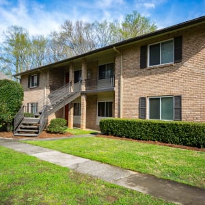 Exterior of Lexington Park Apartments in Smyrna, Georgia